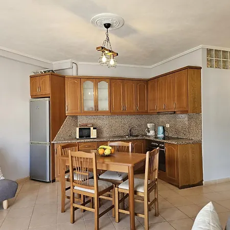 Coastal Comfort With Balcony Views Sarande